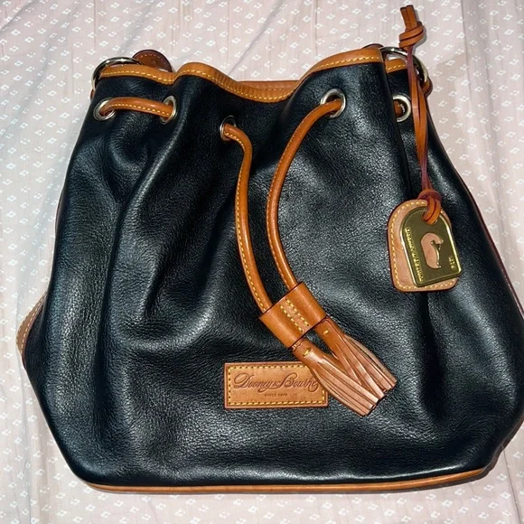 Dooney & bourke - Picture 1 of 6
